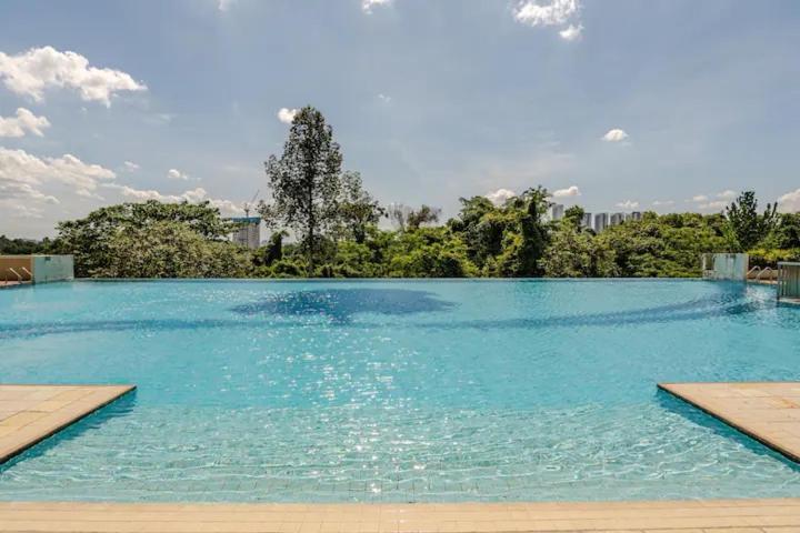 Ferienwohnung Suasana Residensi Damai Petaling Jaya Exterior foto