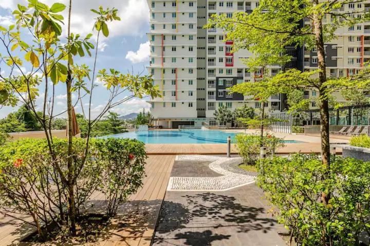 Ferienwohnung Suasana Residensi Damai Petaling Jaya Exterior foto